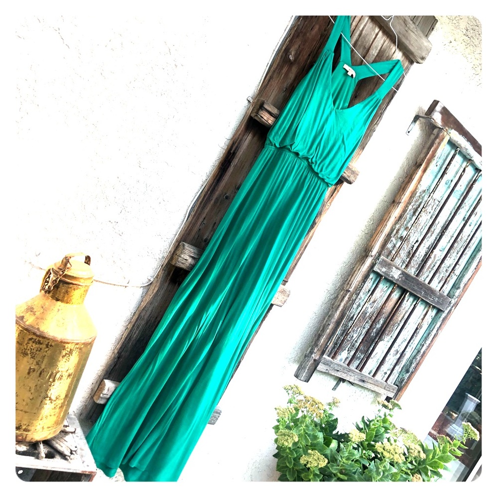 Maxi green dress size M